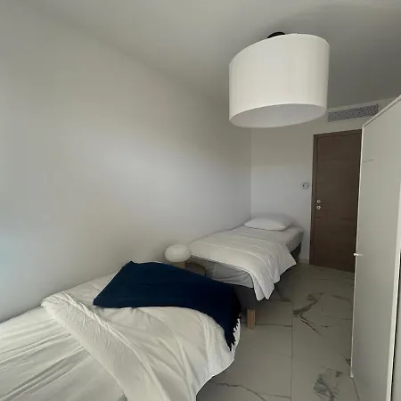 Kosmic 603 By Avecoeur Roquebrune-Cap-Martin